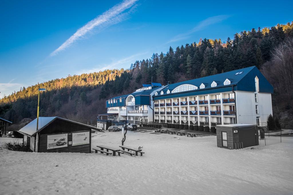 Plejsy Hotel Krompachy Exterior foto